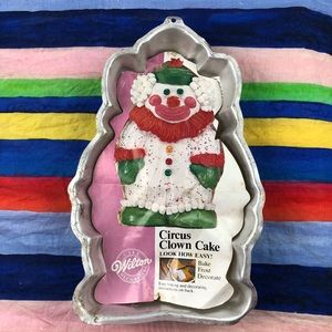 Vintage 1986 Full Clown Deadstock Cake Pan Metal